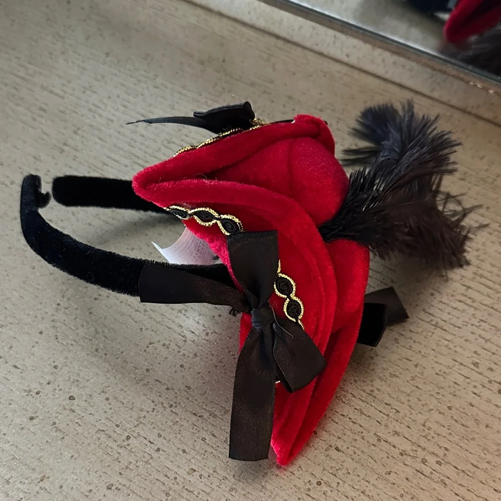 🛍️SALE🛍️ Elegant Red and Black Feathered Mini Pirate Headband